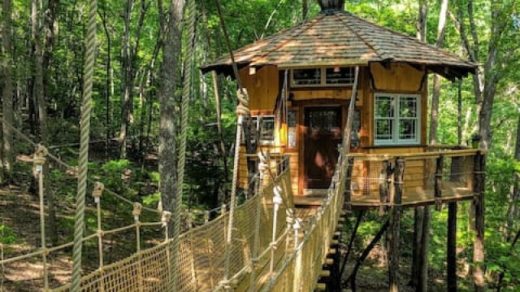 Stay the Night in a Treehouse Stamish Castle Copperhill, TN